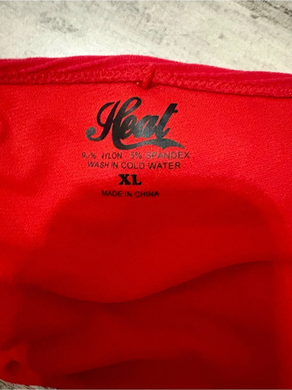 Red Ribbed Knot-Front Bikini Set - Picture 4 of 5